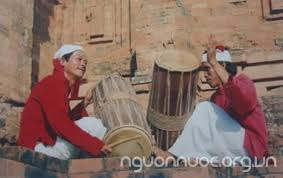 ເຄື່ອງດົນຕີໃນງານບຸນຕ່າງໆຂອງຊາວເຜົ່າຈຳ